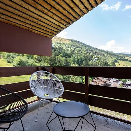 Skis Aux Pieds Avec Wifi, 5 Personnes - Fr-1-356-518 *