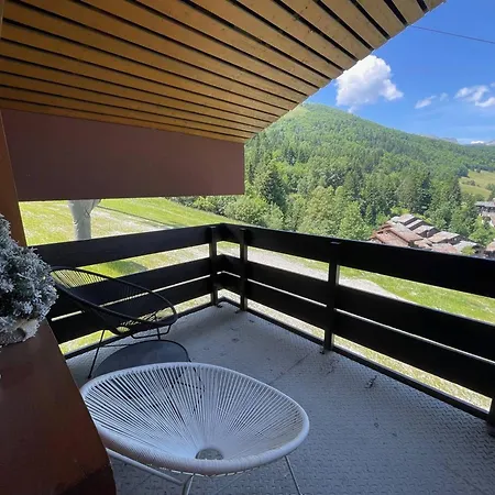 Skis Aux Pieds Avec Wifi, 5 Personnes - Fr-1-356-518